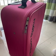キャリーケース
の画像