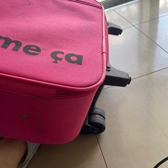 キャリーケース
の画像