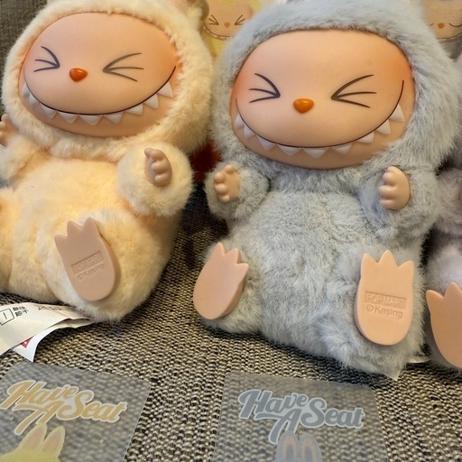 ラブブ　正規品　4体　定価でお譲りします。
