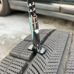 スタットレスタイヤ４本セット　225/45R 17の画像