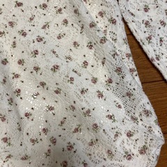 花柄ニットの画像