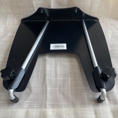 ノートパソコンスタンド　Amazonベーシック モニターアーム用マウントトレー ノートパソコン用 の画像