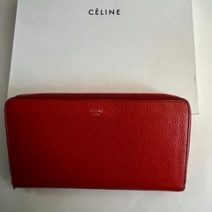 〈付属品全部あり〉CELINEの長財布
の画像