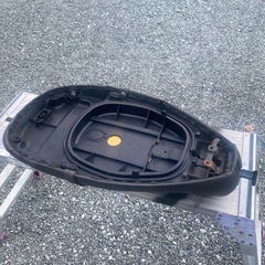 引き取り限定　ベスパ　et4用　純正シートの画像