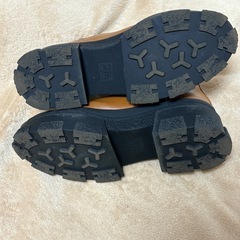 ZARAブラウン ブーツの画像