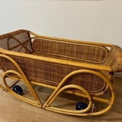 ラタン　ベビーバスケットの画像