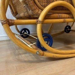 ラタン　ベビーバスケットの画像