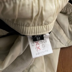 雪遊び用のズボンの画像