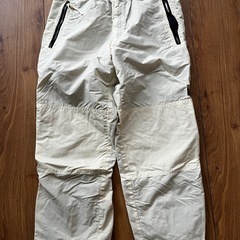 雪遊び用のズボンの画像