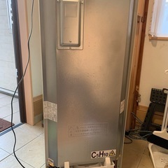 エディオン 冷蔵庫 149L レトロ調 ANG-RE151-A1 2018年製の画像