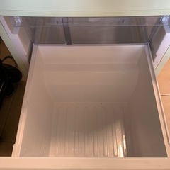 エディオン 冷蔵庫 149L レトロ調 ANG-RE151-A1 2018年製の画像