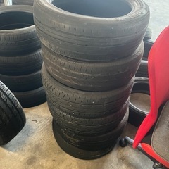 中古タイヤの画像