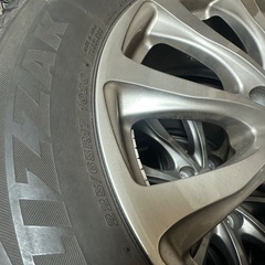 ハリアー　アルミ付きスタッドレスタイヤの画像