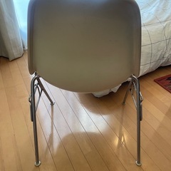 イームズ　チェアの画像