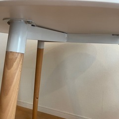 白　丸テーブル　　の画像
