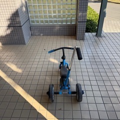 三輪車の画像
