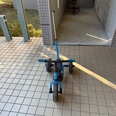 三輪車の画像