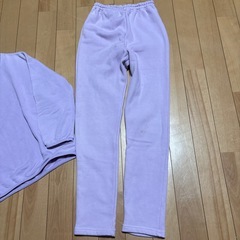 ユニクロトレナー.サイズ130、裏起毛ズボン.サイズ140の画像