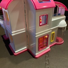 ハローキティのファミリーハウスの画像