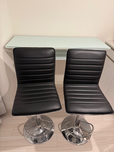 カウンターテーブル 椅子2脚セット (たーくん) 上野幌のテーブル