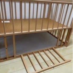 ベビーベッドの画像