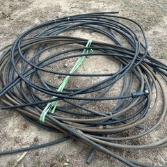 ポリエチレン管　80m以上　継手多数の画像