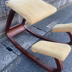 ヴァリエール　ノルウェー バランスチェアの画像