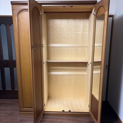 洋服タンス（婚礼タンス）の画像