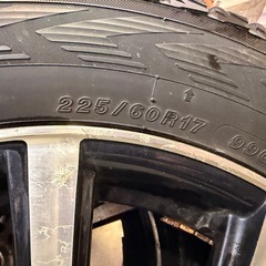 225/60/17 スタッドレスタイヤホイールセットの画像