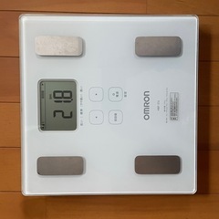 ⭐️美品⭐️オムロン ヘルスケア 体重体組成計🟪カラダスキャン🟪26mmスリムタイプ🟪の画像