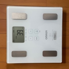 ⭐️美品⭐️オムロン ヘルスケア 体重体組成計🟪カラダスキャン🟪26mmスリムタイプ🟪の画像