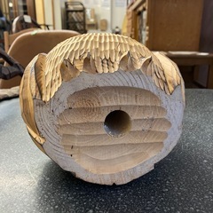 K2511-399 木彫りのフクロウ 置物 オブジェ インテリア 縁起物 キズ汚れ有りの画像