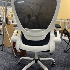 【Komene オフィスチェア ホワイト×ブラック メッシュ 人間工学チェア】引き取り限定　転売OK　倒産品　まとめ売り　ネット商材　アマゾン引き上げ商品　メルカリ　副業の画像