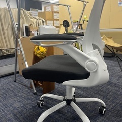 【Komene オフィスチェア ホワイト×ブラック メッシュ 人間工学チェア】引き取り限定　転売OK　倒産品　まとめ売り　ネット商材　アマゾン引き上げ商品　メルカリ　副業の画像
