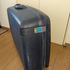 スーツケースの画像