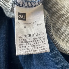 薄パーカーの画像