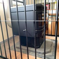 鉄製ストーブガード フェンス 🔥 薪ストーブ・ペレット・石油ストーブ対応｜頑丈・重厚｜床固定タイプ 安全柵の画像