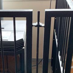 鉄製ストーブガード フェンス 🔥 薪ストーブ・ペレット・石油ストーブ対応｜頑丈・重厚｜床固定タイプ 安全柵の画像