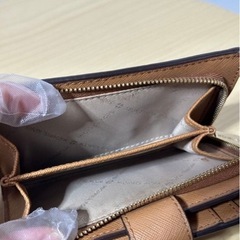 マイケルコース 折りたたみ財布の画像