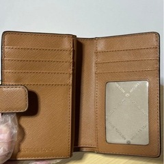 マイケルコース 折りたたみ財布の画像