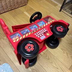 消防車　乗り物
の画像