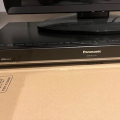 テレビとブルーレイとサラウンドスピーカー！の画像