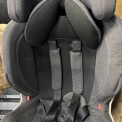 訳あり価額です！！AILEBEBE チャイルドシートの画像