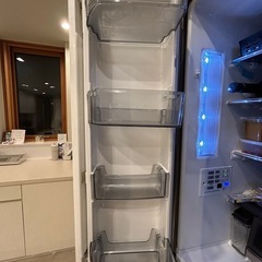 Panasonic 冷蔵庫　605リットルの画像