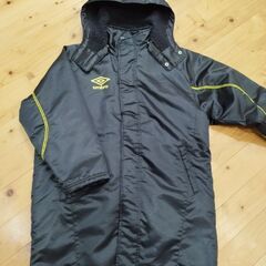 【取引中】umbro　アンブロ　150　ベンチコートの画像