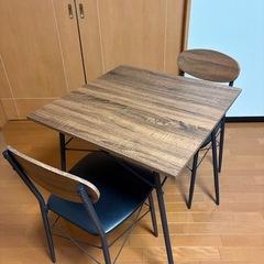 ダイニング4点セット（テーブル＋椅子2脚＋サイドテーブル）12/6までに引取り希望の画像