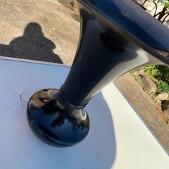 金属風花瓶の画像