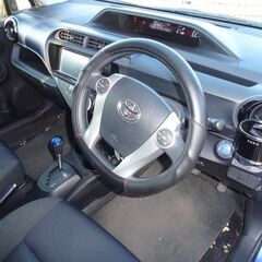 トヨタアクアの画像