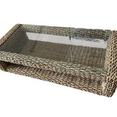 2人掛けソファとテーブルセットの画像