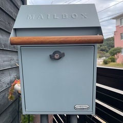 郵便ポストの画像